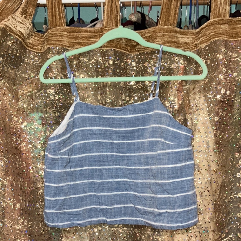 Universal Thread top, blue/thin white stripes Med